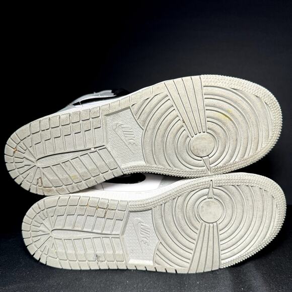 Nike Air Jordan 1 Mid GS Light Smoke Grey Men's Shoes - Size 5.5 - Picture 6 of 8